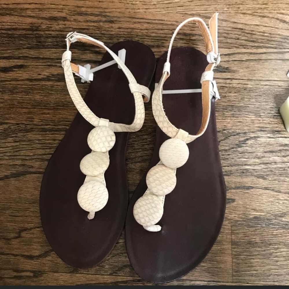 Anthropologie Snakeskin T Strap Sandals Size 8 NIB